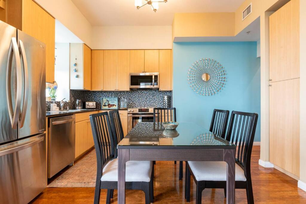 A Corner Unit With Ocean Views From Every Room Long Beach Kültér fotó