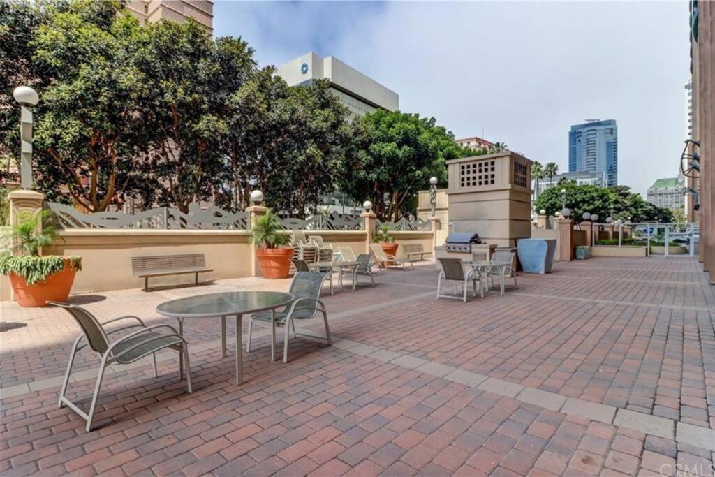 A Corner Unit With Ocean Views From Every Room Long Beach Kültér fotó