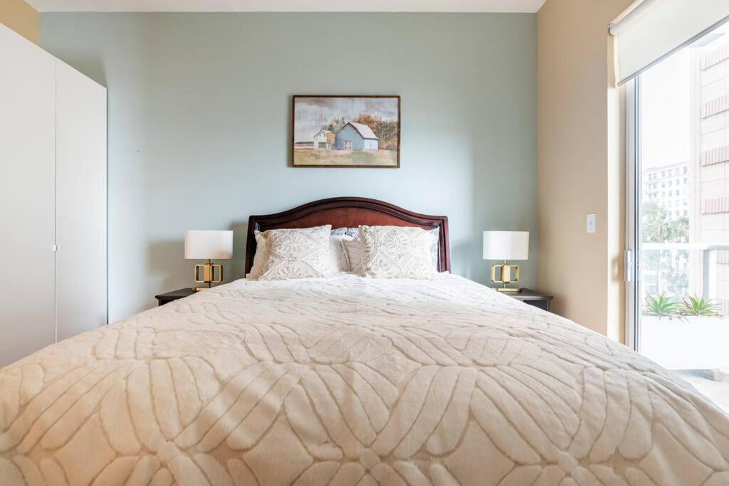 A Corner Unit With Ocean Views From Every Room Long Beach Kültér fotó